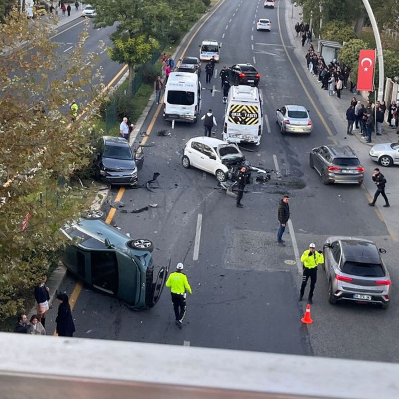 Ankara'da 8 araç birbirine girdi