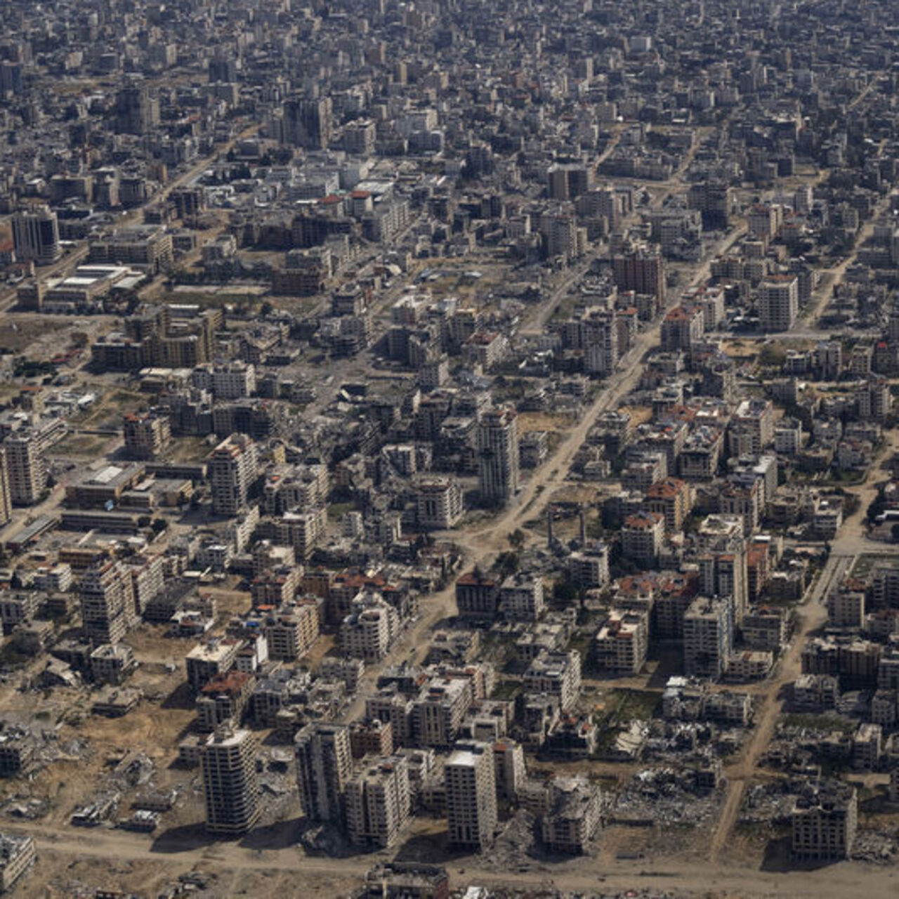 İsrail'den hastaneye baskın