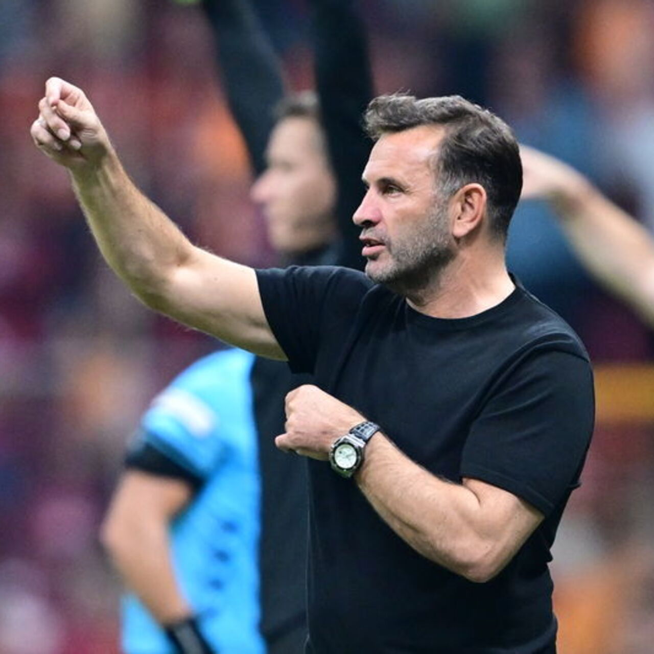 Okan Buruk'un sol bek planı!