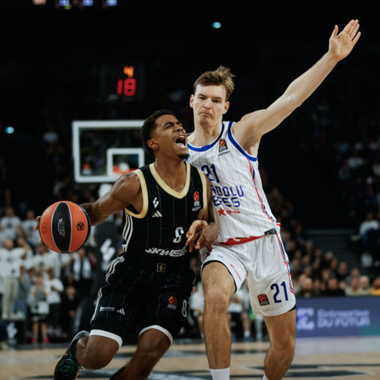 Efes, Fransa'da ikinci yarıda yıkıldı!