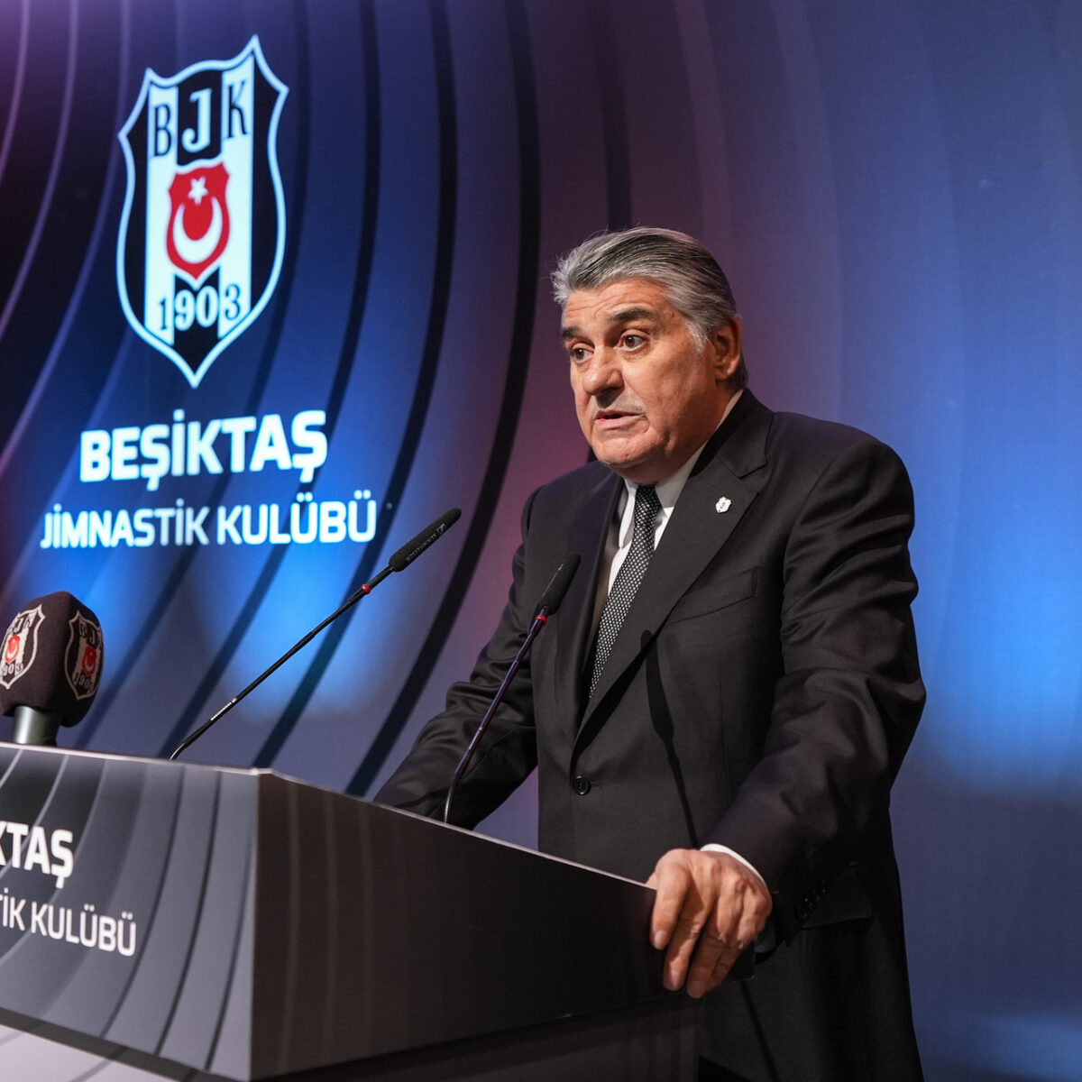 Adalı'dan teknik direktör açıklaması!