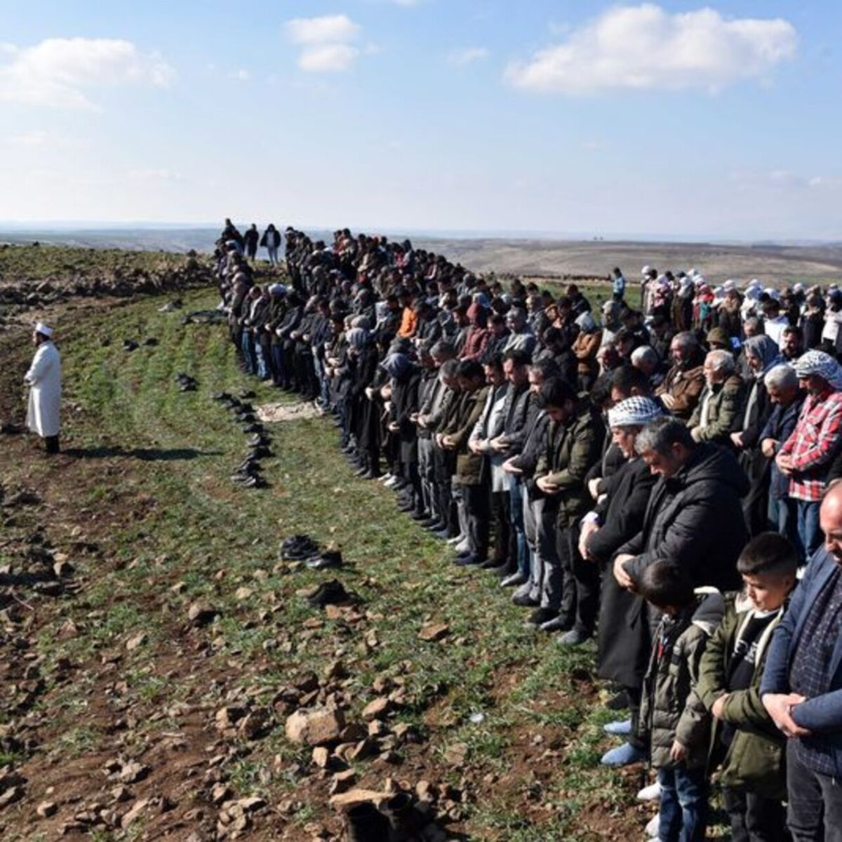 Çiftçiler ellerini yağmur için açtı