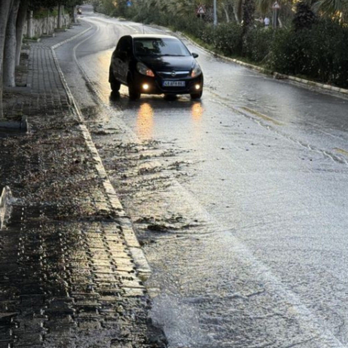 Bodrum'da isale hattı patladı