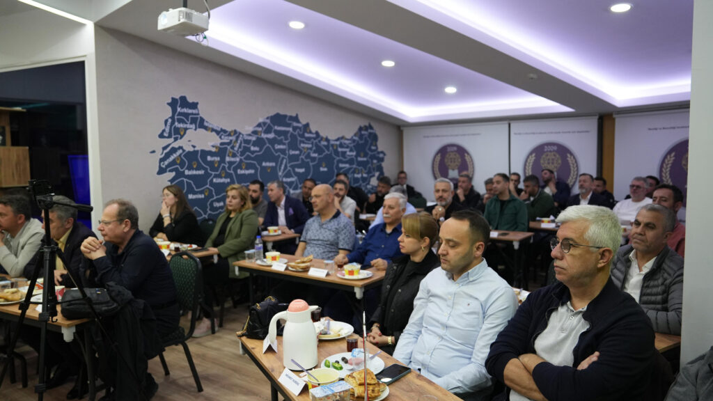 Başkan Aydın, TR Düşünce Kulübü’nün sahur programına katıldı