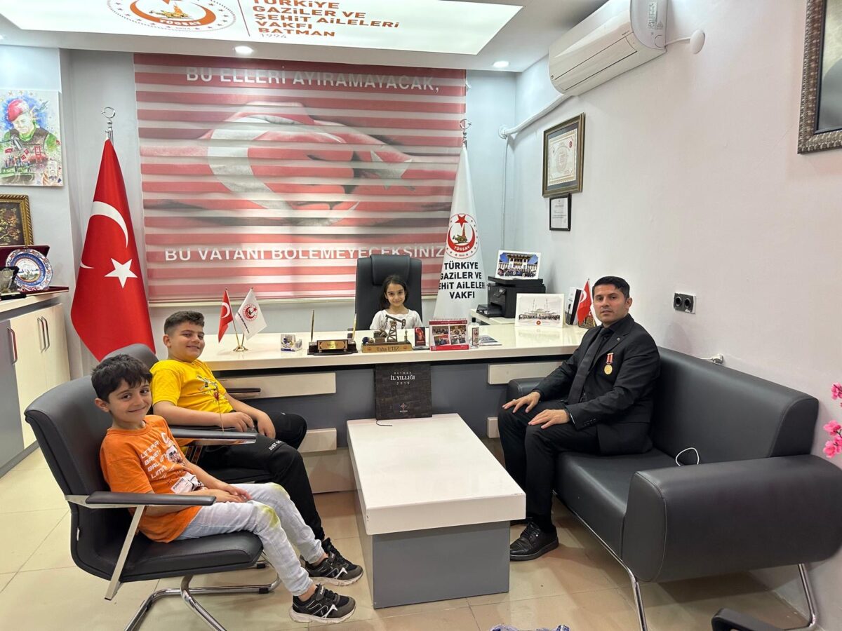 23 Nisan’da Şehit Çocuklarına Anlamlı Devir Teslim Töreni