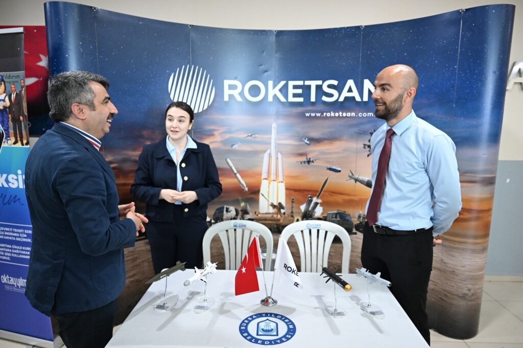 Gençler Yıldırım’da ‘Bayram’ ediyor