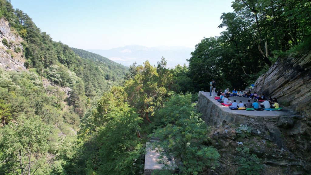 Gençlerden ‘Küreklidere’de Temizlik Harekâtı