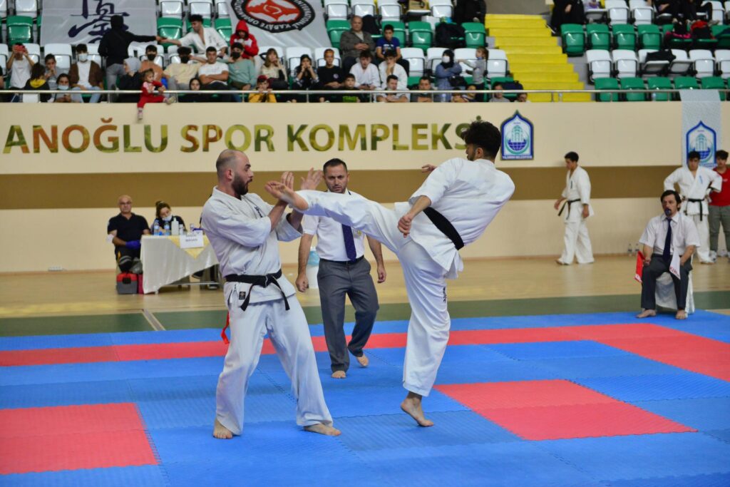 YILDIRIM’DA KARATE HEYECANI BAŞLIYOR