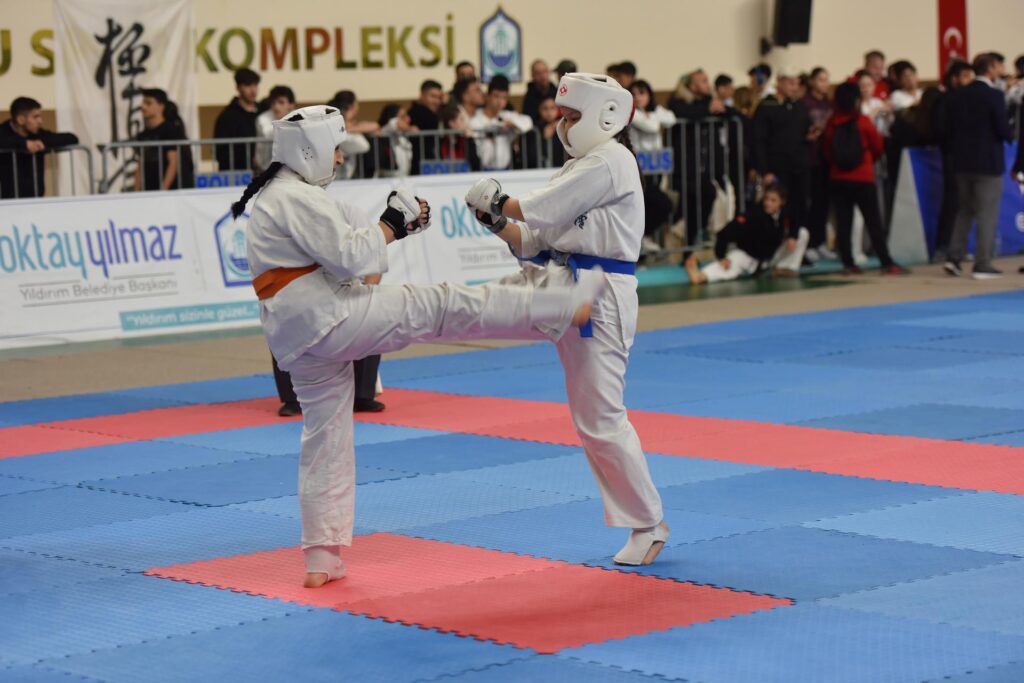 YILDIRIM’DA KARATE HEYECANI BAŞLIYOR
