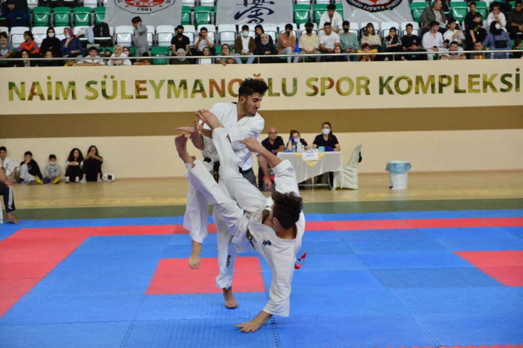 YILDIRIM’DA KARATE HEYECANI BAŞLIYOR