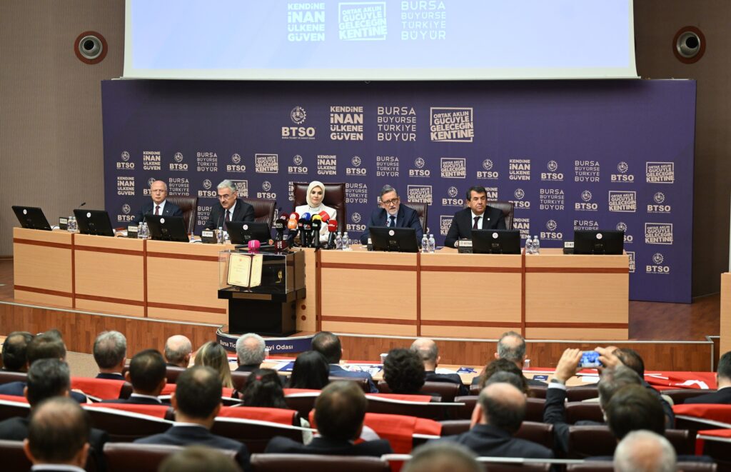 'Aileyi savunma sanayi kadar stratejik'