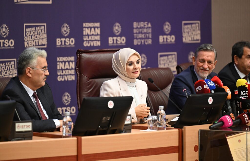 'Aileyi savunma sanayi kadar stratejik'
