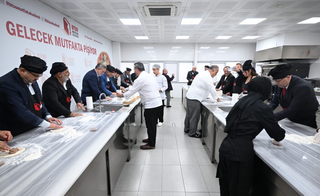 YESİDEF’ten BTSO Mutfak Akademi’ye Tam Not