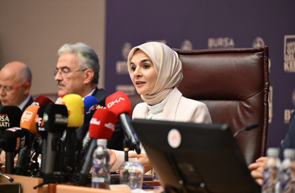 'Aileyi savunma sanayi kadar stratejik'