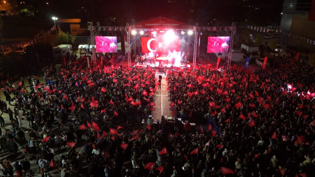Yıldırım’da cumhuriyet coşkusu!