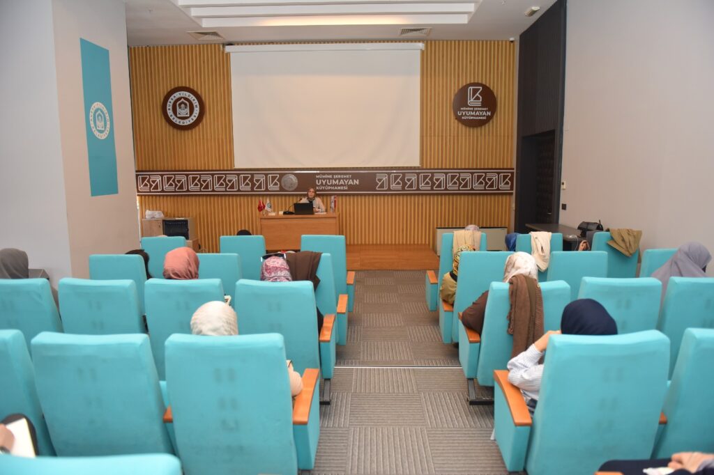 YILDIRIM'DA KİTAP TAHLİLİ PROGRAMI BAŞLADI