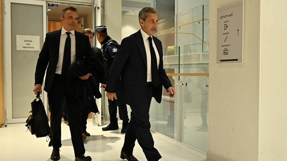 Sarkozy 5 yıl hapse çarptırıldı