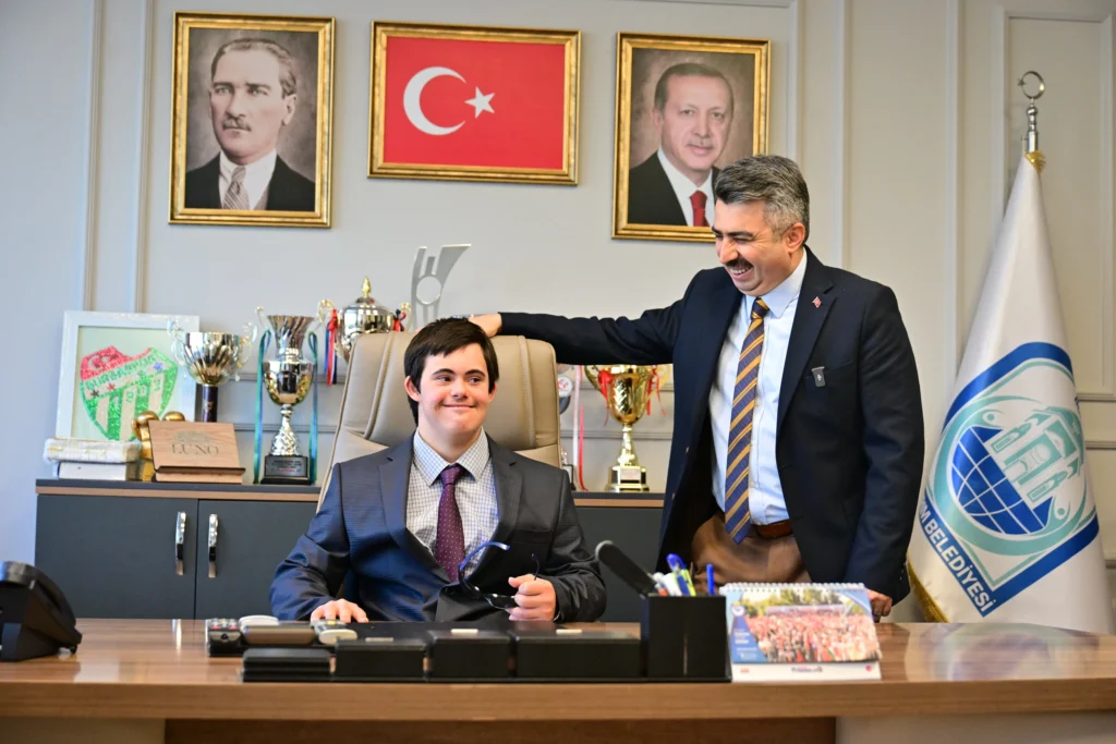 Yıldırım 'engelleri' sevgi ile aşıyor