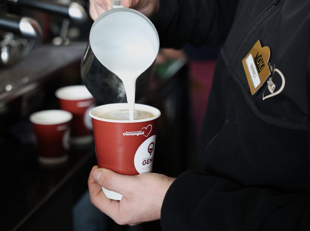 Gençler Genç Kafe’nin Müdavimi Oldu
