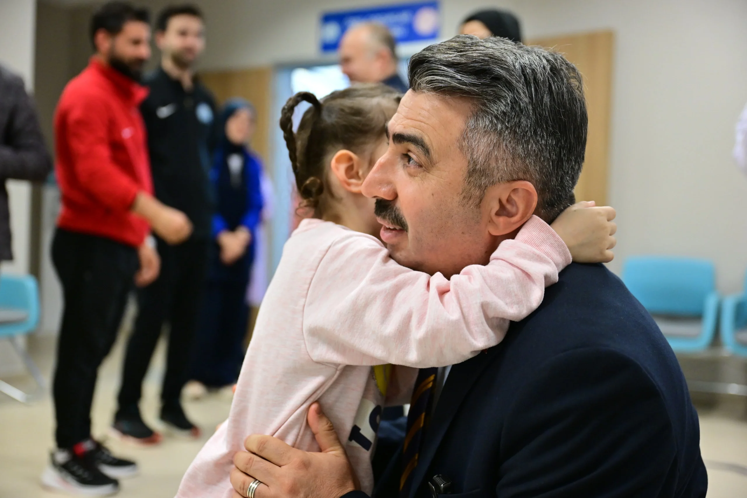 Yıldırım 'engelleri' sevgi ile aşıyor