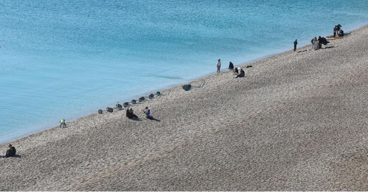 Antalya'da deniz 19, hava 12 derece!