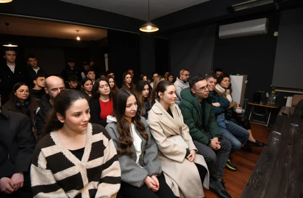 Başkan Aydın’dan Gençlere Güçlü Destek