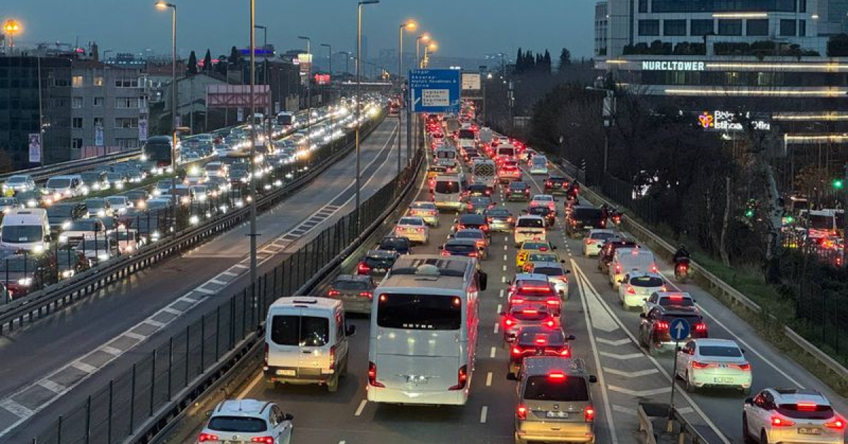 İstanbul'da trafikyüzde 85'e ulaştı