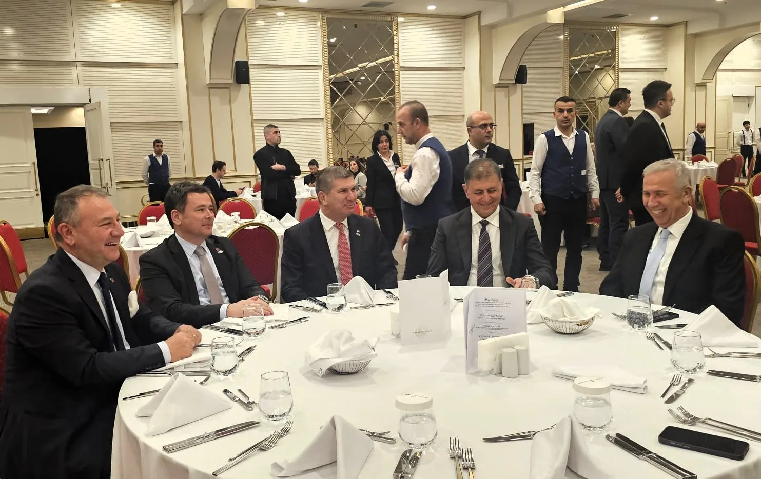 Başkan Aydın Afetlere Dirençli Kentler Paneli’ne Katıldı