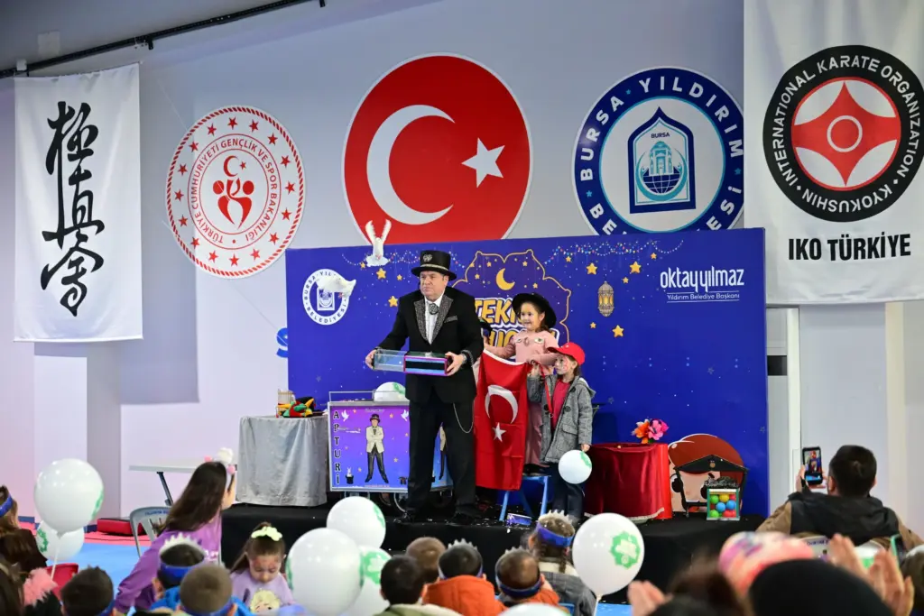Yıldırım'da minikler için iftar vakti