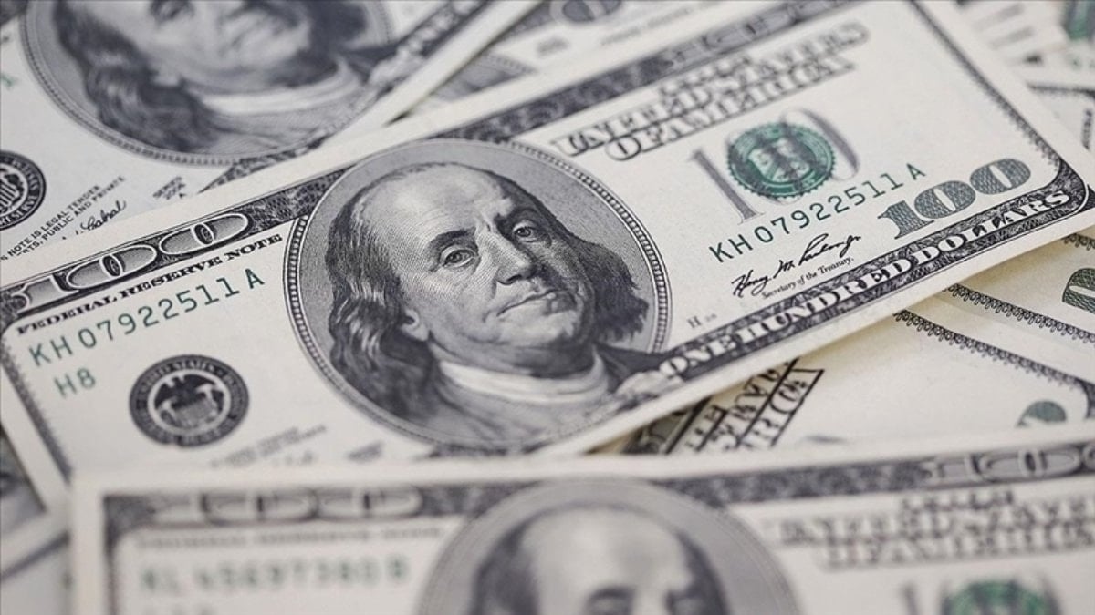 Dolar endeksi 4 ay sonra 100 barajını aştı