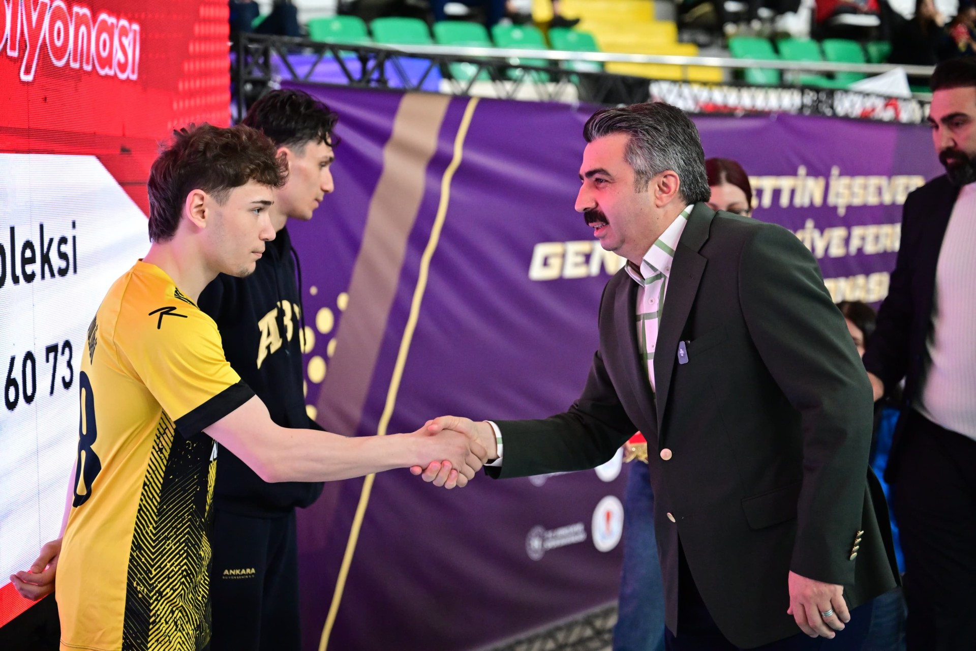 YILDIRIM'DA BOKS RÜZGARI