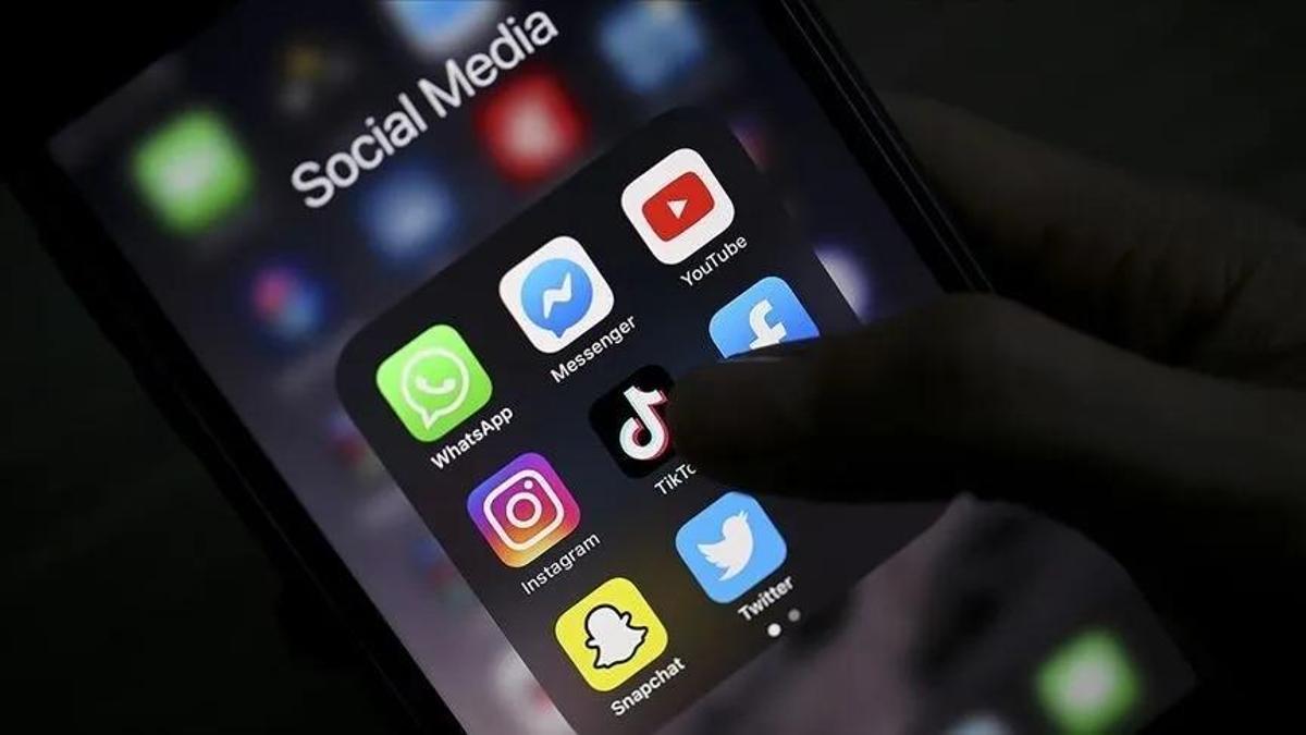 FACEBOOK VE INSTAGRAM ÇÖKTÜ MÜ? 19 Temmuz Facebook ve Instagram'da erişim sorunu mu yaşanıyor? Facebook ve Instagram ne zaman düzelecek?